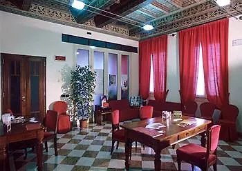فندق Antica Dimora 4*